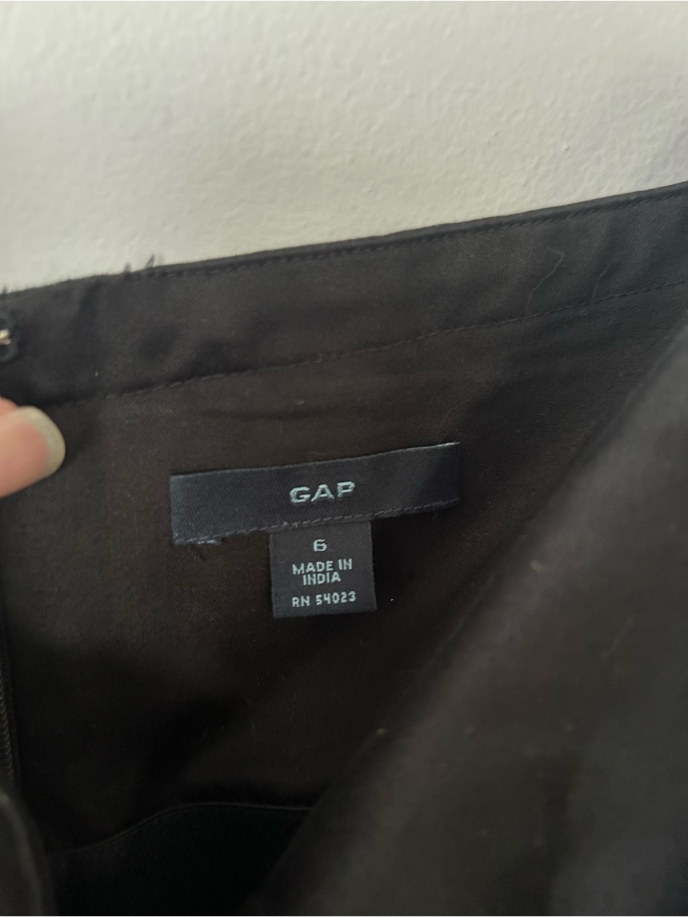 Gap Vintage Black Ponte Strapless Dress - Size 6  GUC - Picture 3 of 5